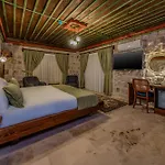 Hotel Latona Stone Palace