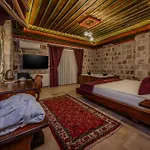 Hotel Latona Stone Palace