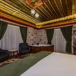 Hotel Latona Stone Palace *
