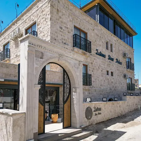 Latona Stone Palace מלון *