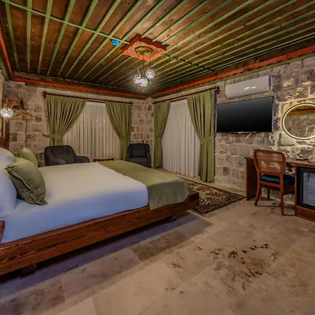 فندق Latona Stone Palace