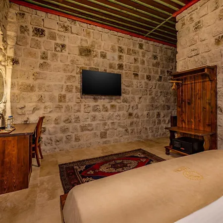 מלון Latona Stone Palace *