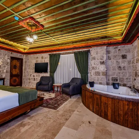 Hotel Latona Stone Palace