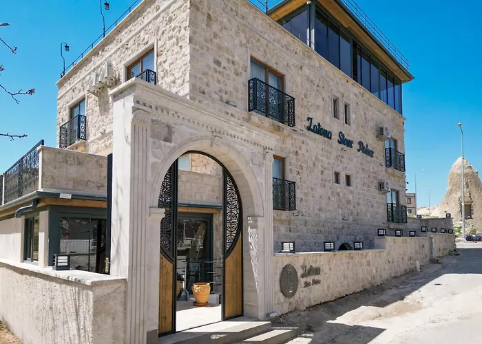 Latona Stone Palace Hotel *