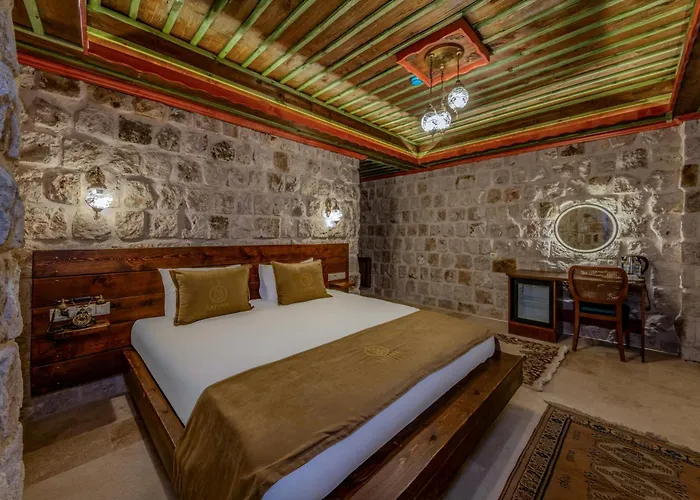 Latona Stone Palace Hotel