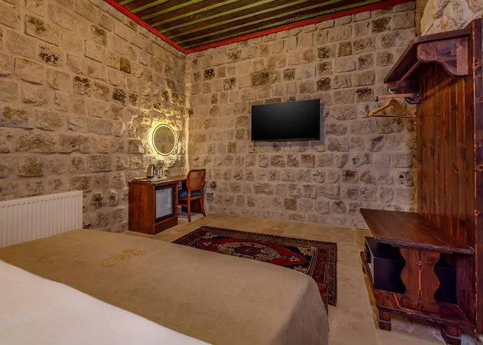 Latona Stone Palace Hotel