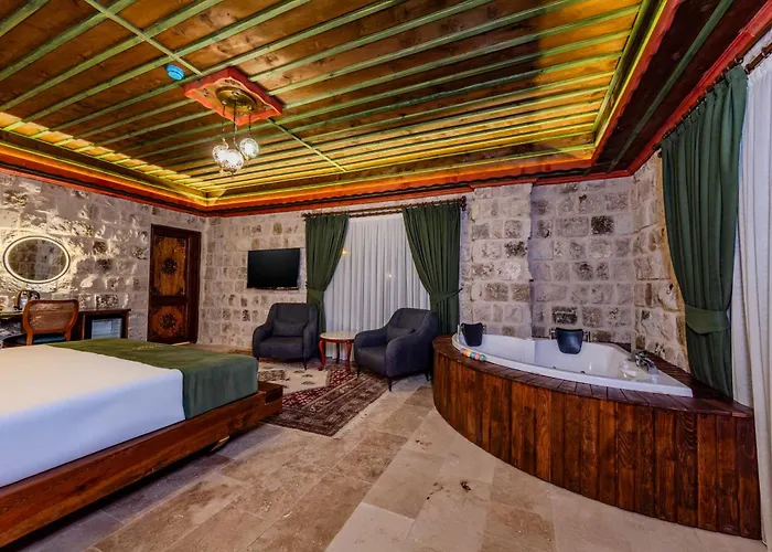 Hotel Latona Stone Palace