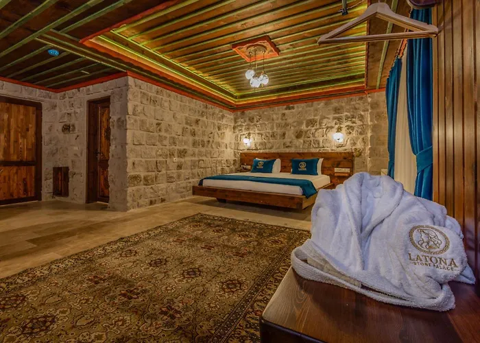 Latona Stone Palace Hotel